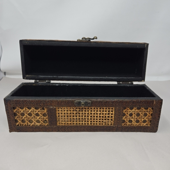Wooden & Wicker Rectangle Box With Front Latch & Hinge Back Light & Dark Browns - Picture 6 of 14